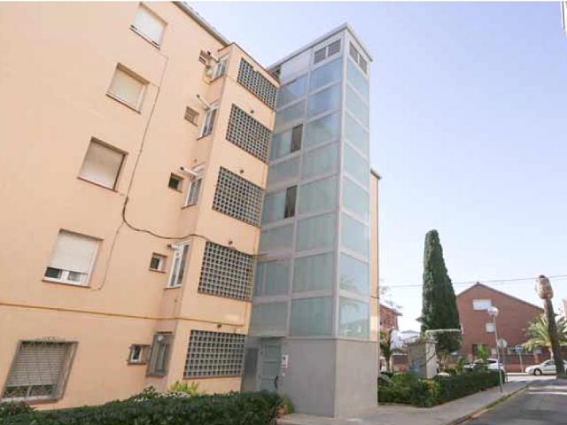 ascensor ajudes viladecans hispanitat ponent