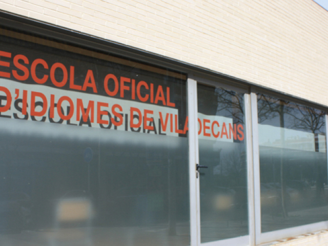 Escola Oficial d'Idiomes escola oficial d'idiomes