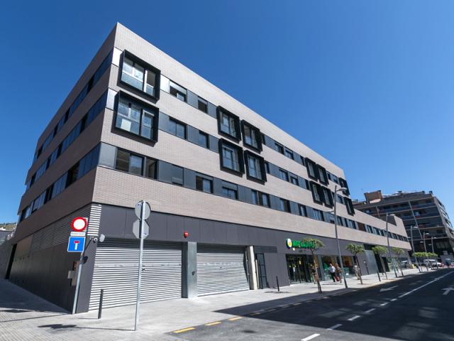 pisos protegits habitatge proteccio plaça constitucio viladecans