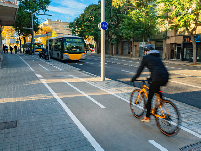 Bici i autobús per la C-245