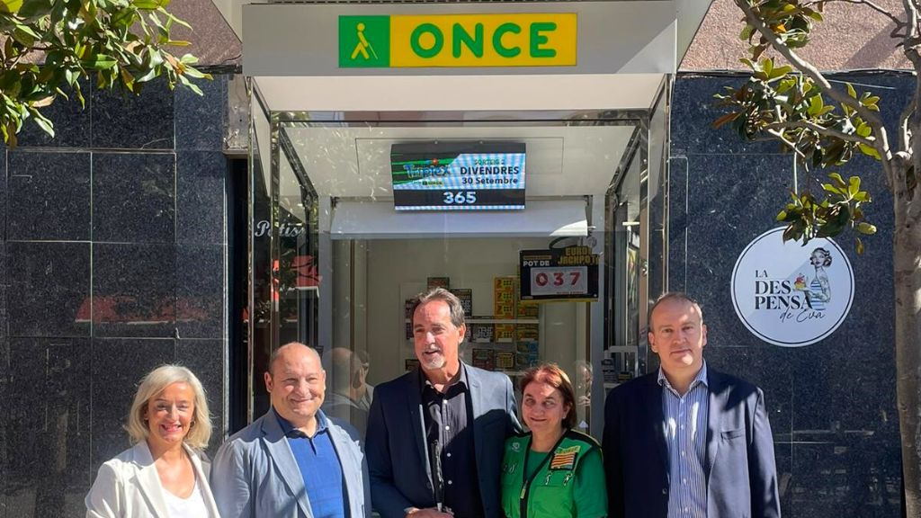 Presentació de la nova cabina de la once