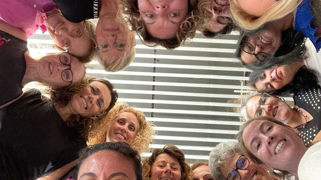 imagen de mujeres participantes en el encuentro