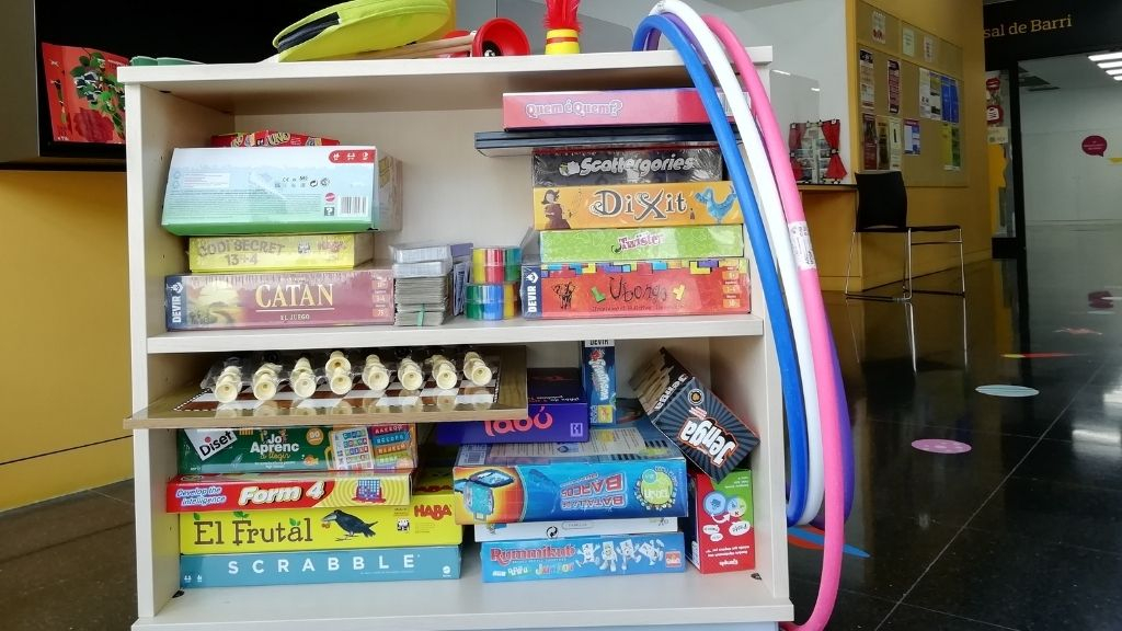 llibres i jocs biblioteques