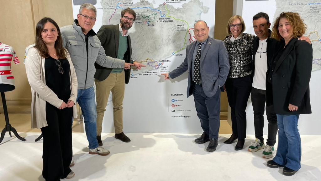 La primera Volta a Catalunya amb arribada a Viladecans escalfa pedals