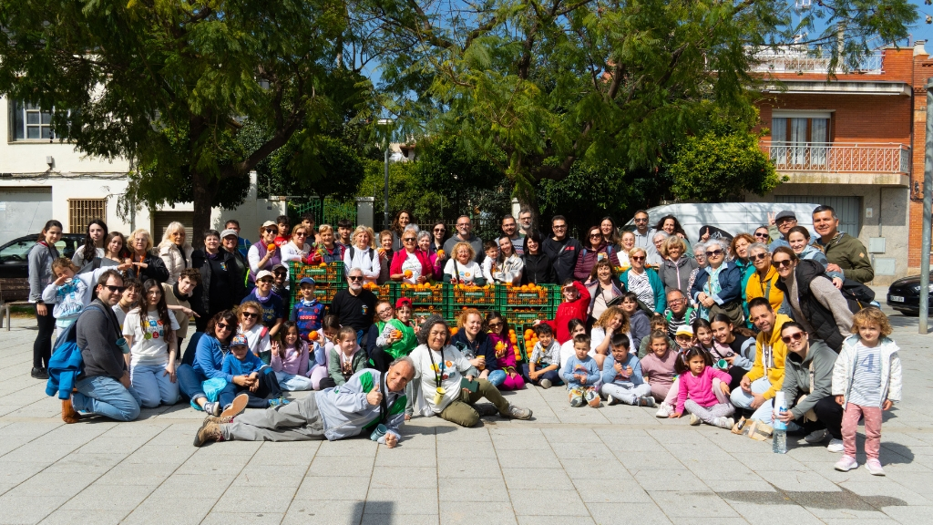 Foto de grup dels participants de la Tercera Espigolada Popular Foto de grup dels participants de la Tercera Espigolada Popular