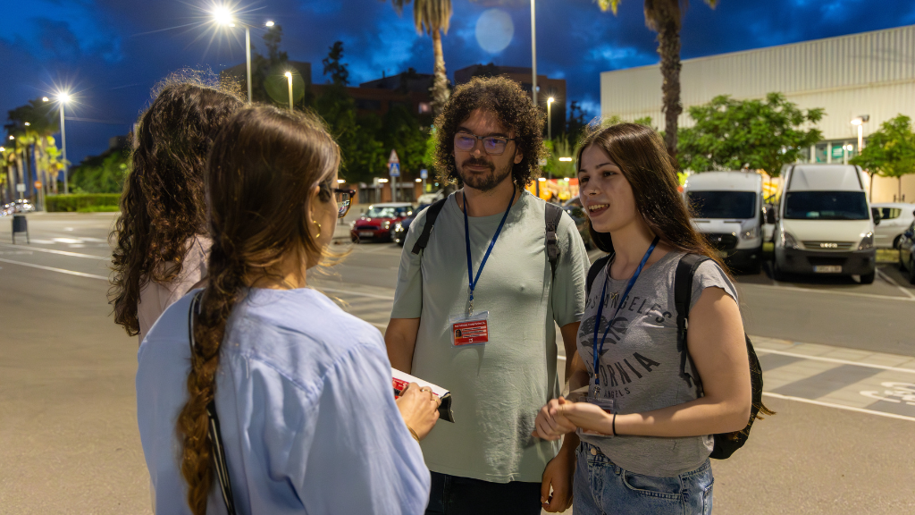 Servei de convivència nocturn en acció Servei de convivència nocturn en acció
