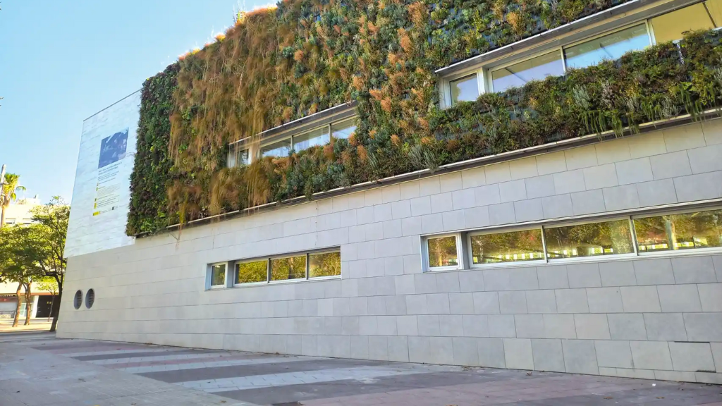 Façana de la Biblioteca de Viladecans