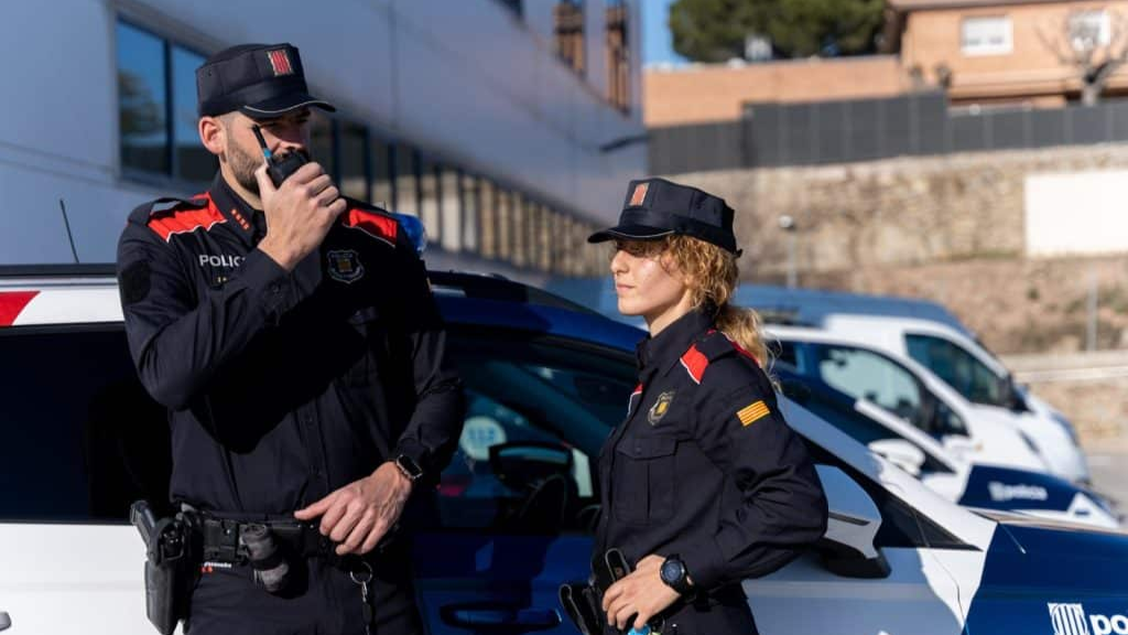 Xerrada amb els Mossos d'Esquadra Xerrada amb els Mossos d'Esquadra