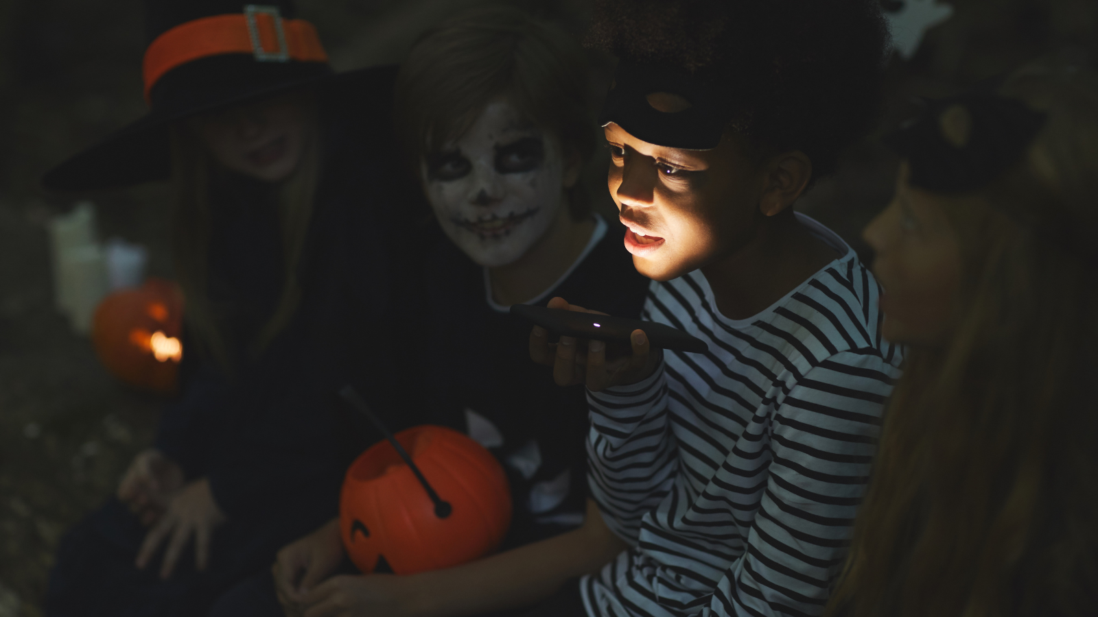 Aprèn a fer el teu maquillatge per aquest Halloween Aprèn a fer el teu maquillatge per aquest Halloween