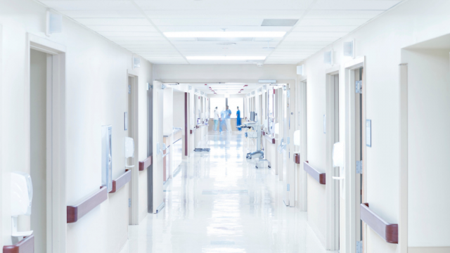 Foto de passadís d'hospital