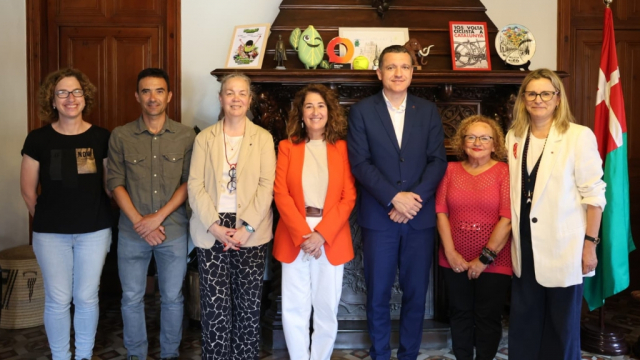 visita del conseller òscar ordeig
