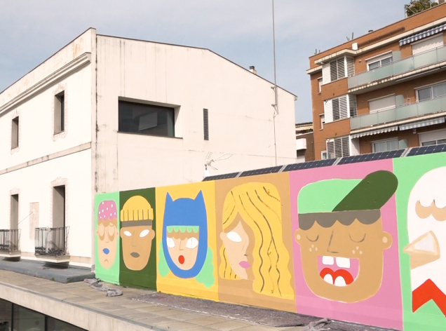 El nou mural participatiu a la façana de Can Xic, en estat avançat