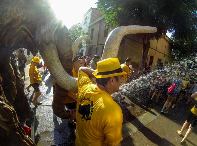festa major d'estiu viladecans mamullada mamut infants correaigua aigua millor del baix llobregat