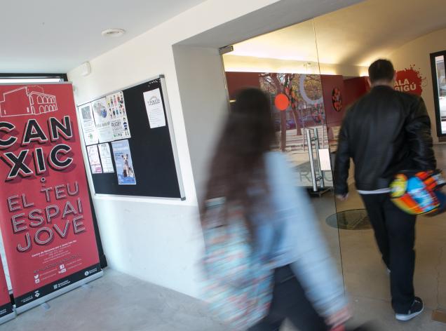 can xic centre de joves jovenes actividades cursos conciertos gratis 